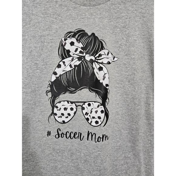 Gildan medium women's gray heavy cotton "Soccer Mom" tee - Picture 2 of 7